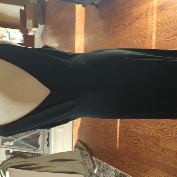 Cachet Gown Black Plunging v neck long Flowy evening gown rhinestone drop Sz 12 - Picture 7 of 9